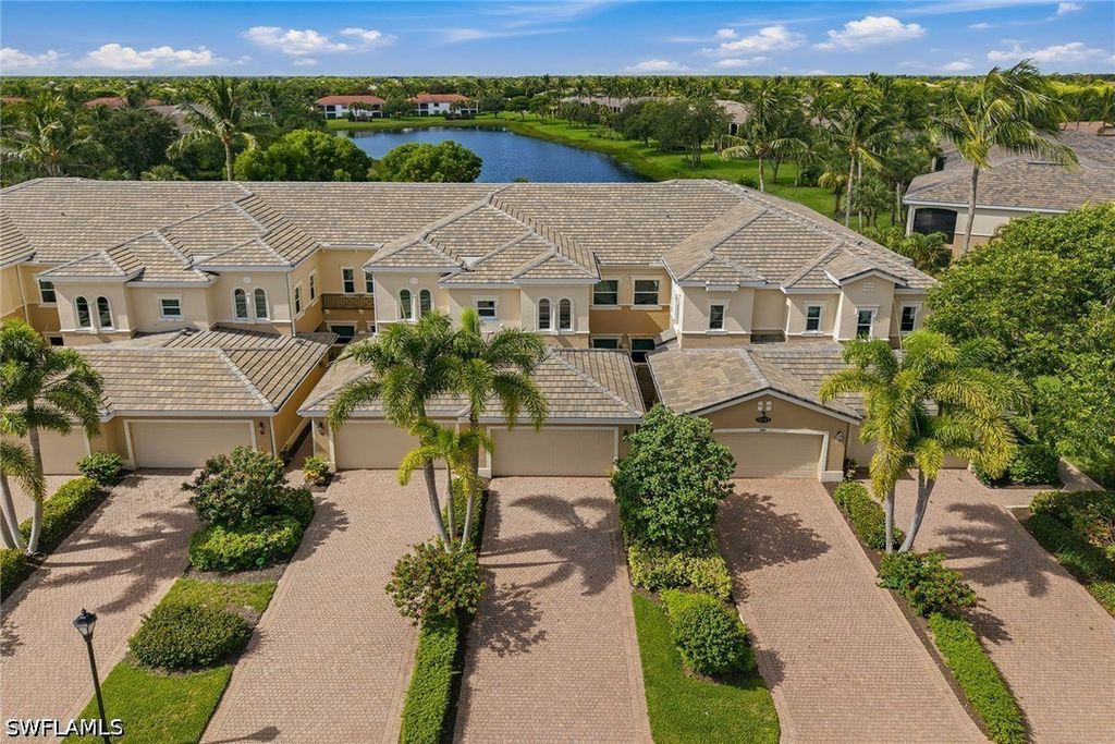 3053 Aviamar Cir 203, Naples