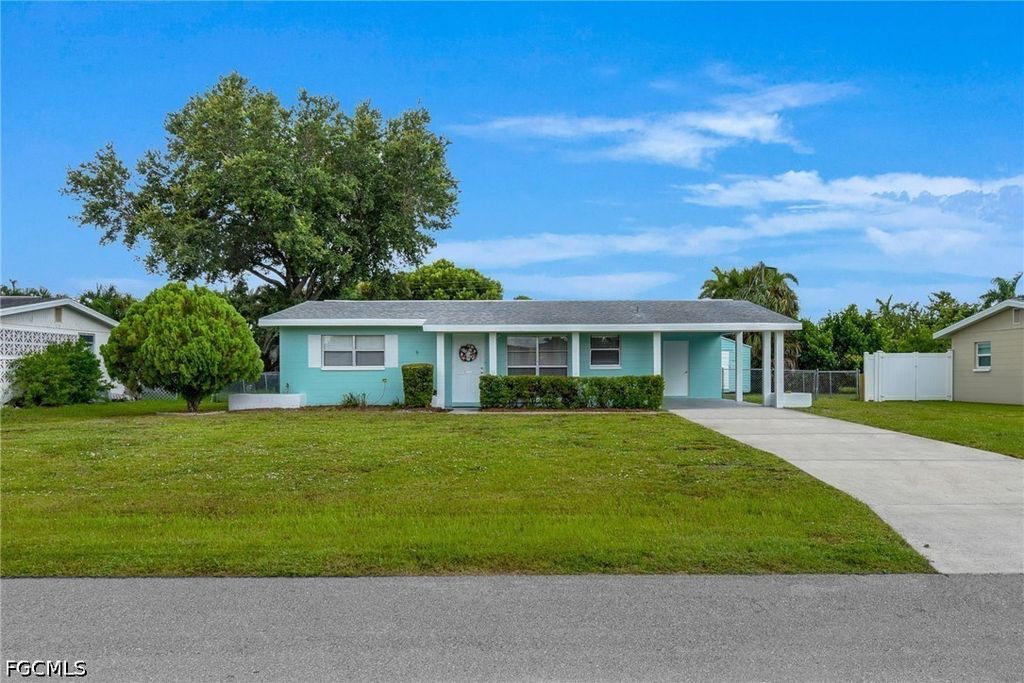 1442 Byron Rd, Fort Myers