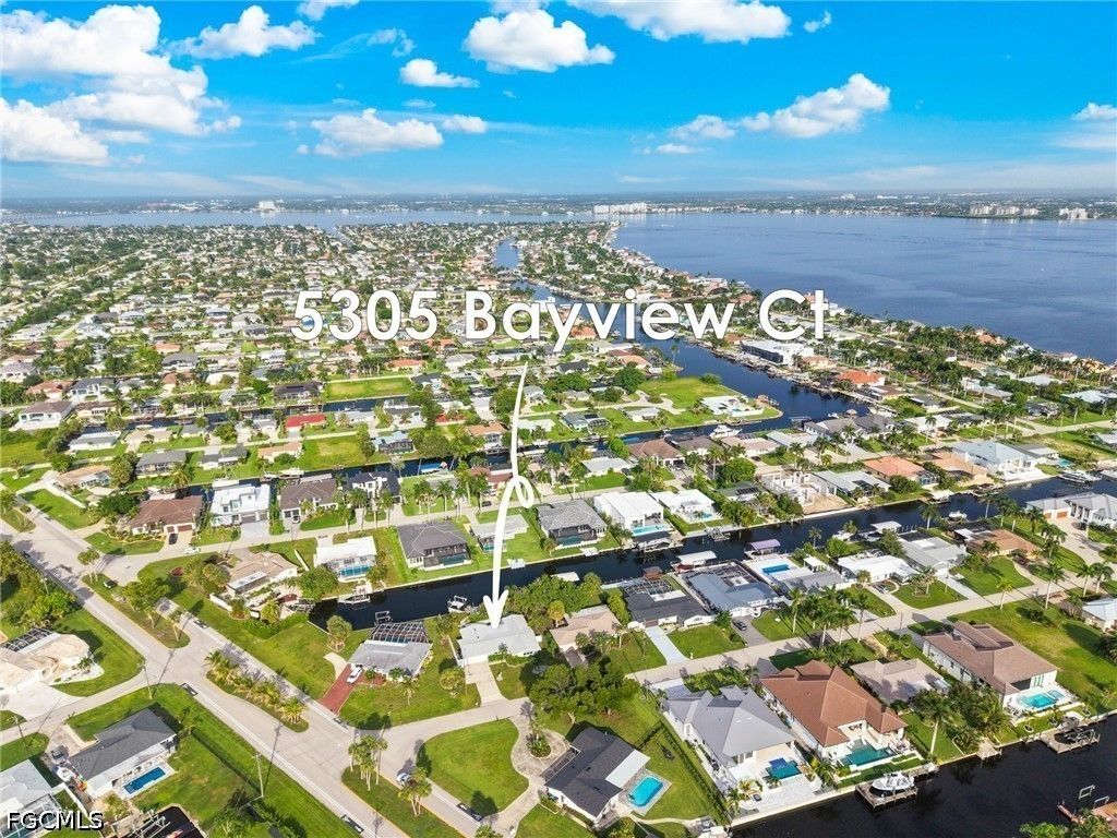 5305 Bayview Ct, Cape Coral