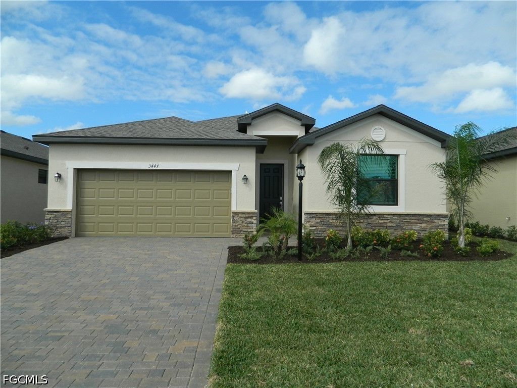 3447 Menores Way, FORT MYERS