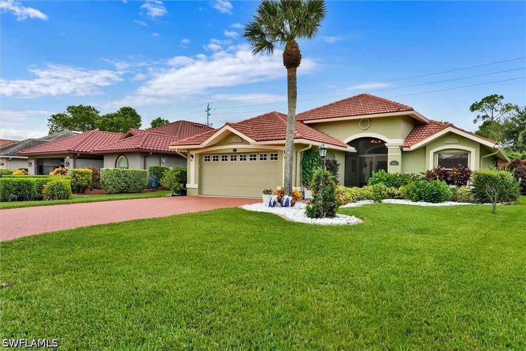 5866 Westbourgh Ct, Naples