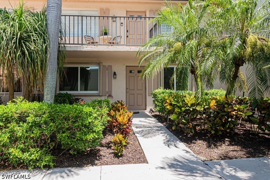149 Palm Dr 17, Naples