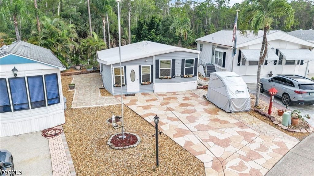 10933 Brown Pelican Cir, Estero