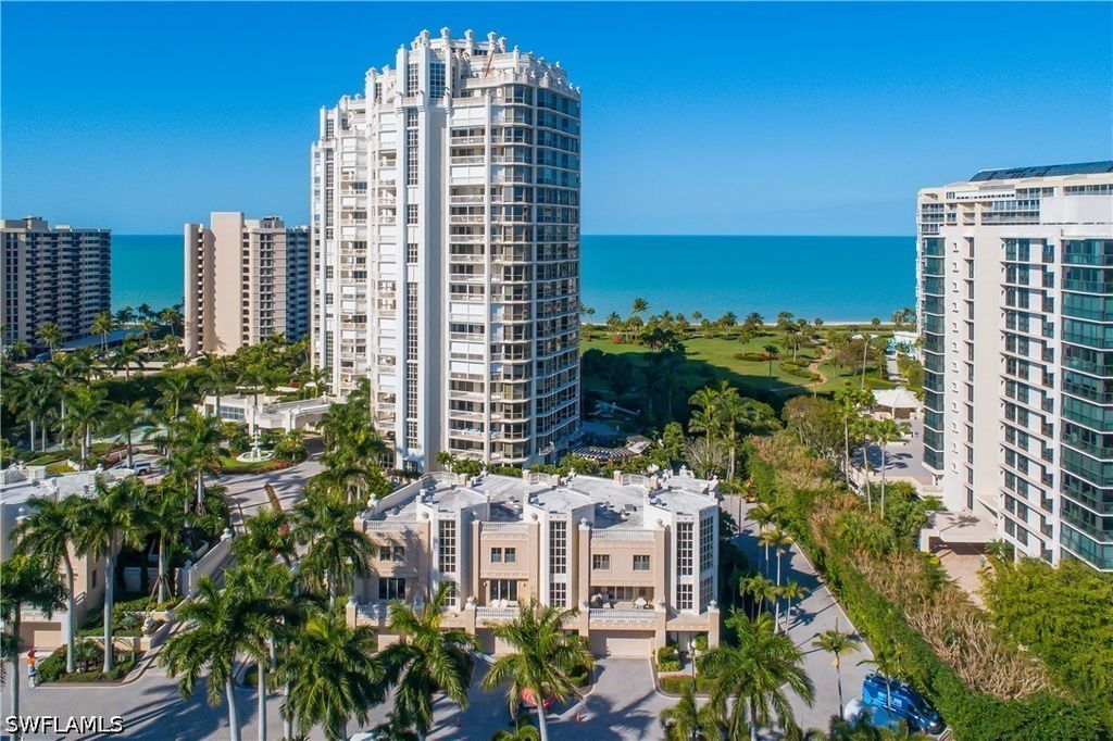 4021 Gulf Shore Blvd N 903, Naples