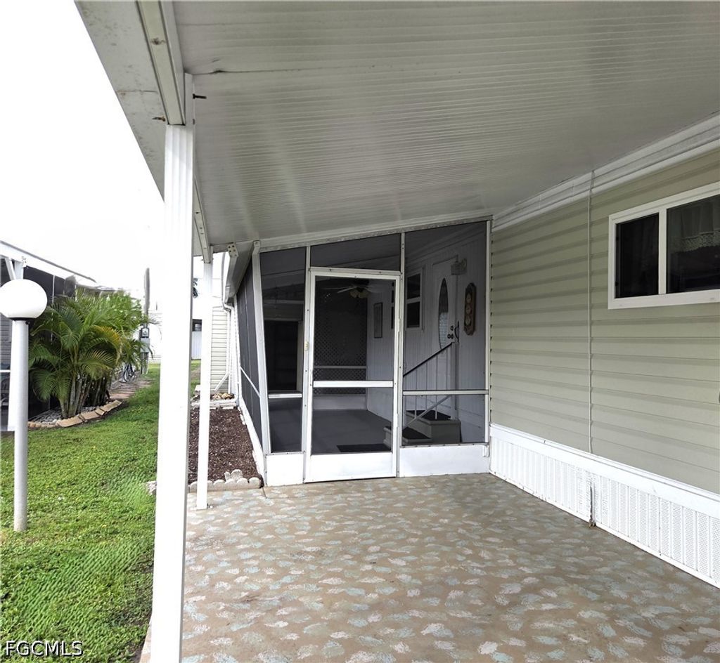 5558 Palm Beach Blvd 54, FORT MYERS