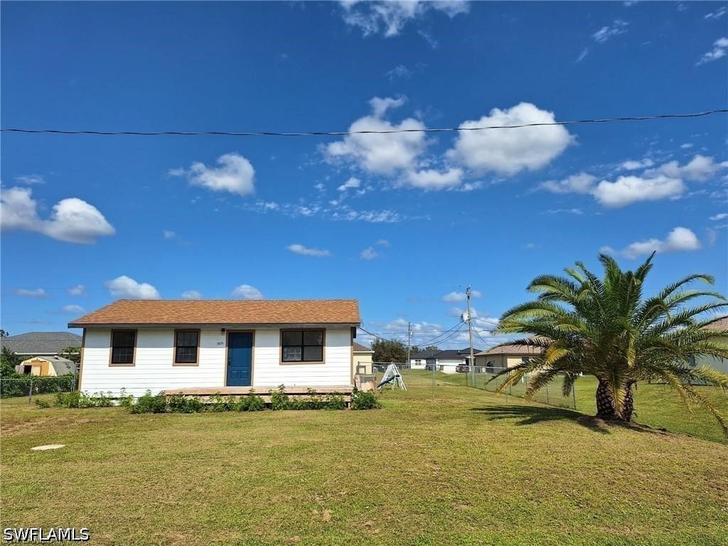 3820 20th St W, Lehigh Acres