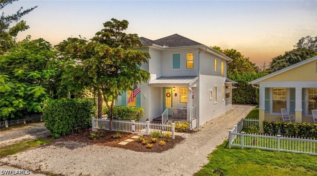 2974 Van Buren Ave, Naples