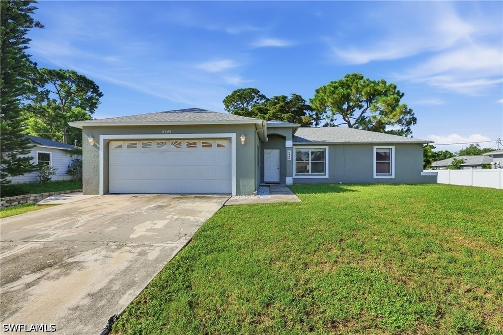 8346 Bamboo Rd, Fort Myers
