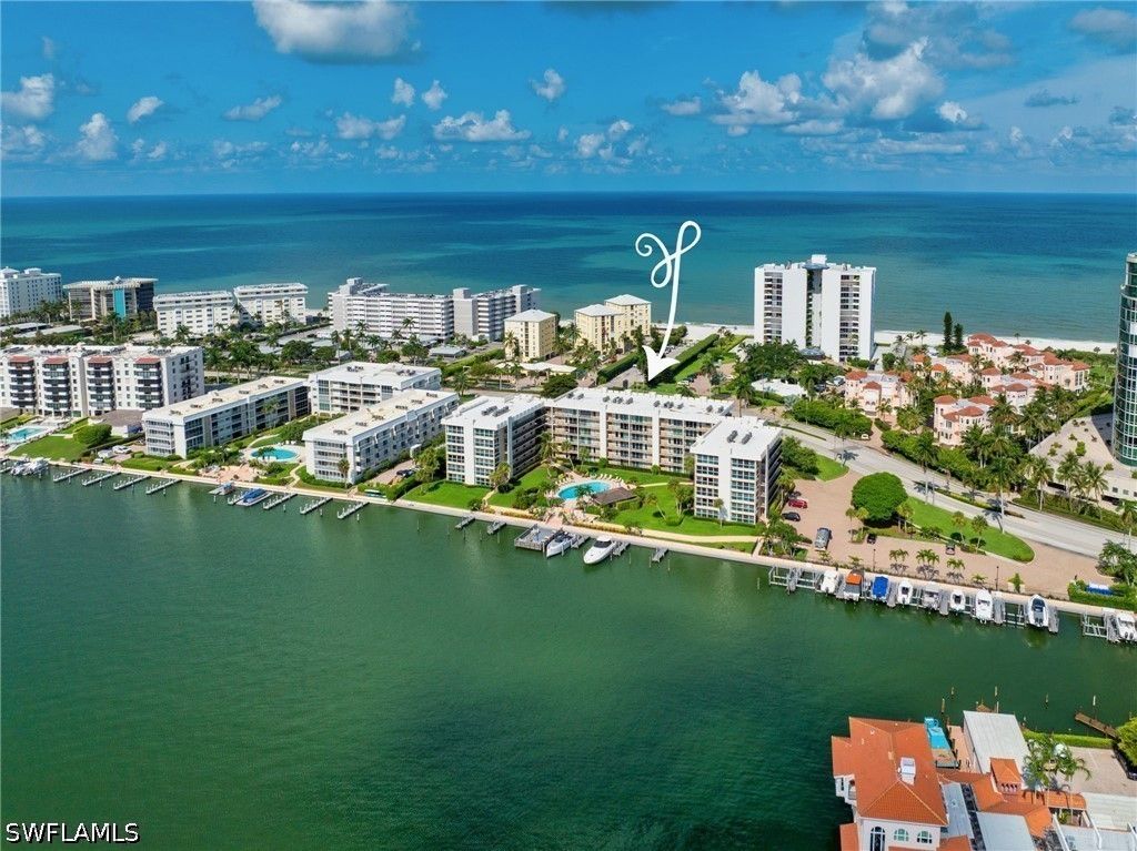 3500 Gulf Shore Blvd N 104, Naples