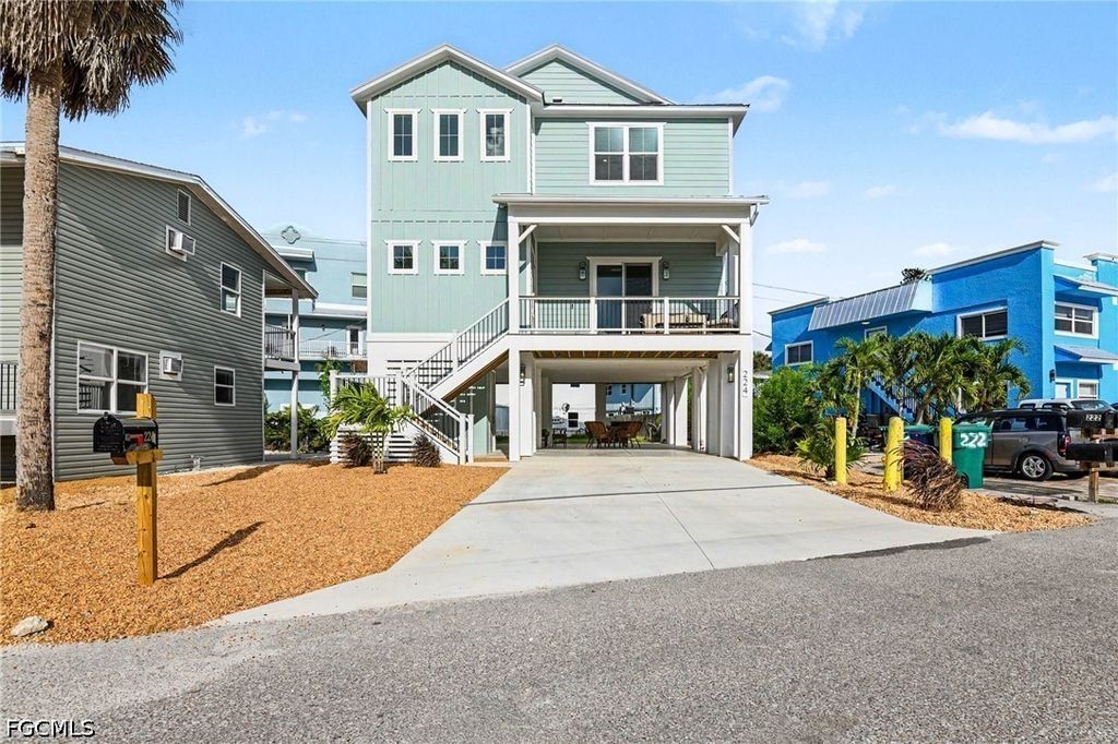 224 Fairweather Ln, FORT MYERS BEACH