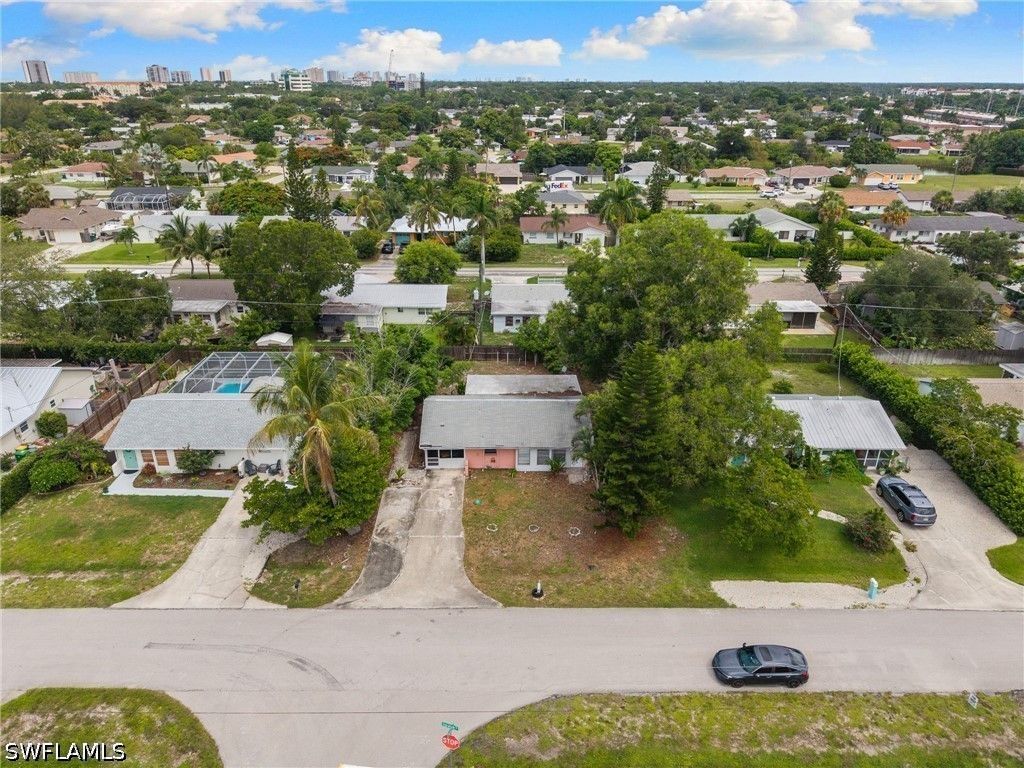 1297 Ingraham St, Naples