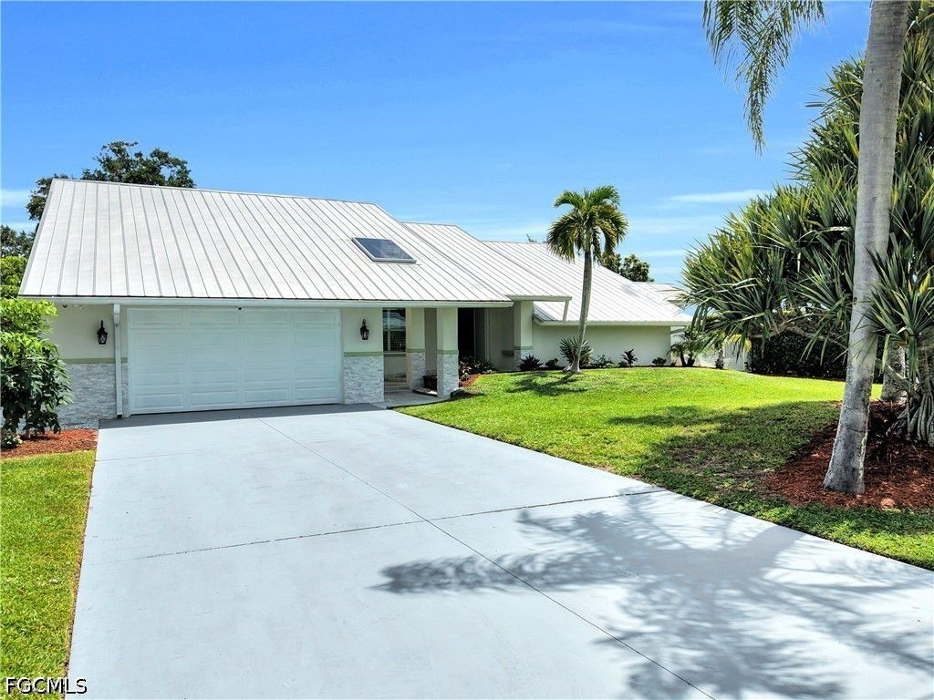 13808 River Forest Dr, FORT MYERS