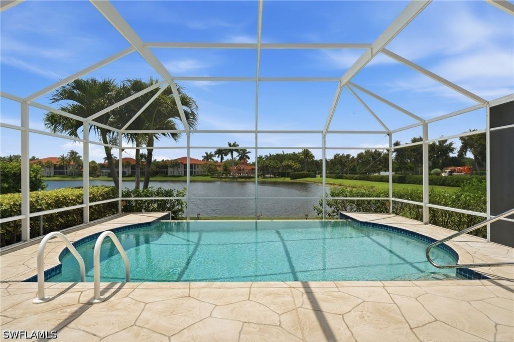 6513 Castlelawn Pl, Naples