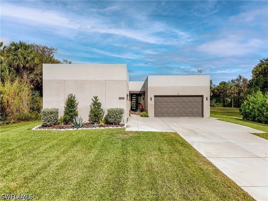 4269 15th Ave Sw, Naples