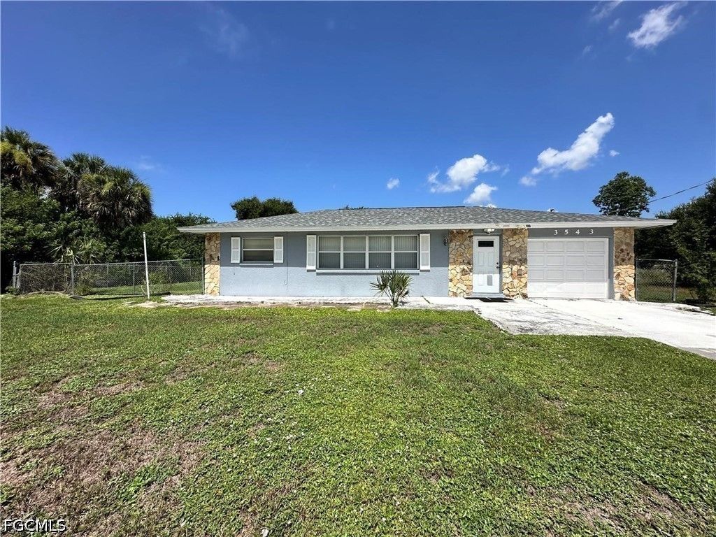 3543 Drance St, Port Charlotte