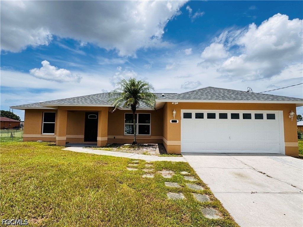 718 Rue Labeau Cir, FORT MYERS