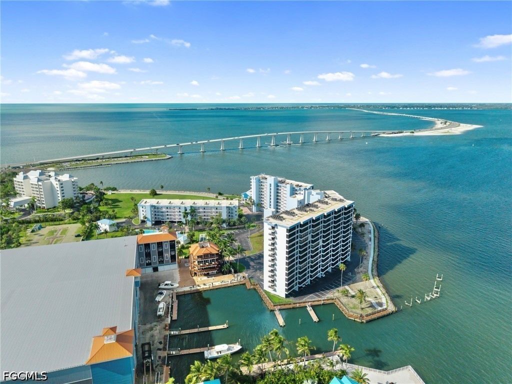 15021 Punta Rassa Rd 403, FORT MYERS