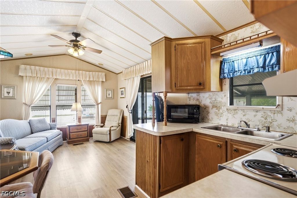 45 Shifting Sands Ave, Bonita Springs