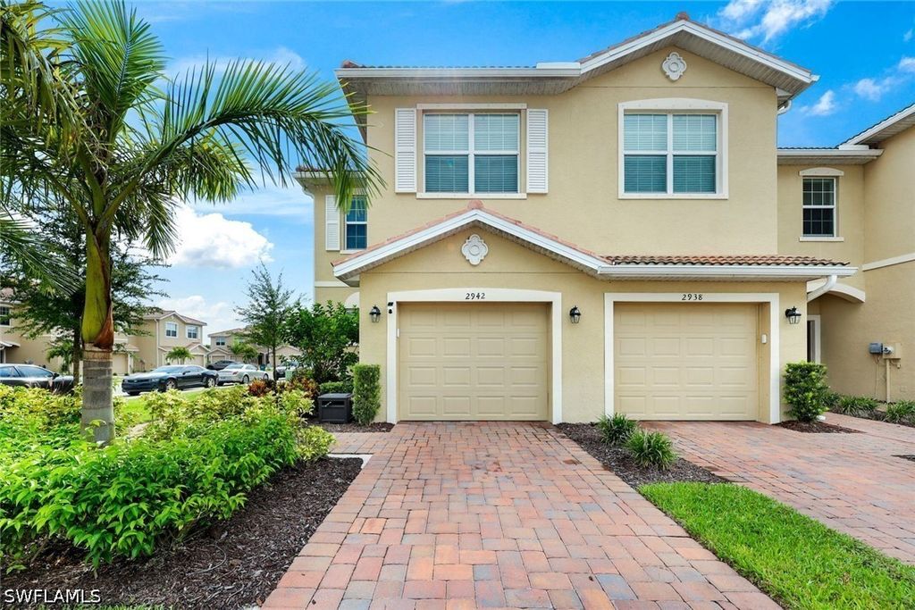 2942 Citrus St, Naples