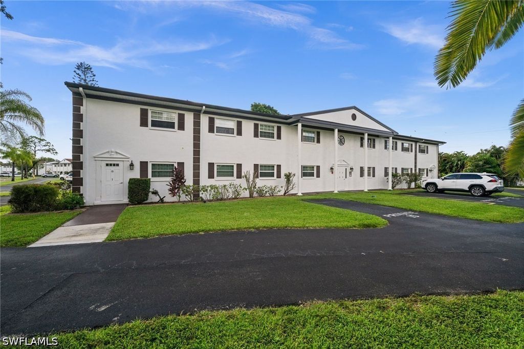 7001 New Post Dr 3, North Fort Myers