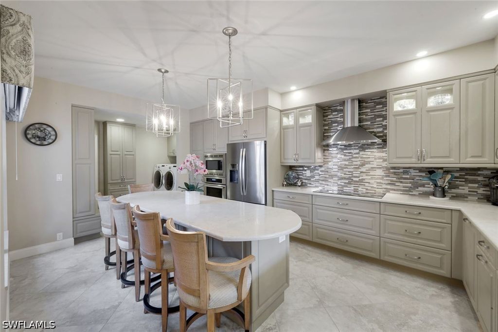 11594 Quail Village Way, Naples
