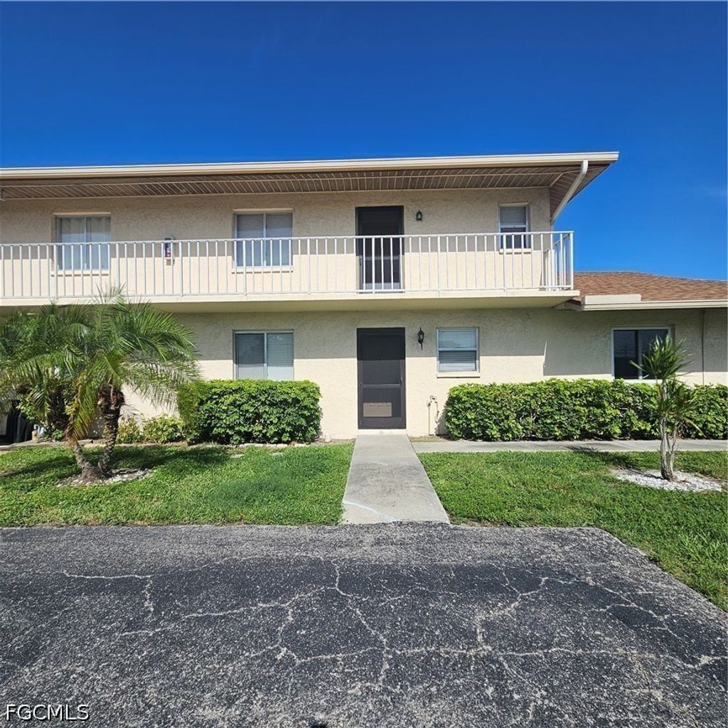 4616 Skyline Blvd 104, Cape Coral