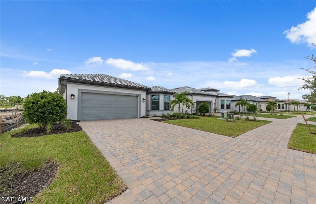 2049 Terreno Blvd, NAPLES