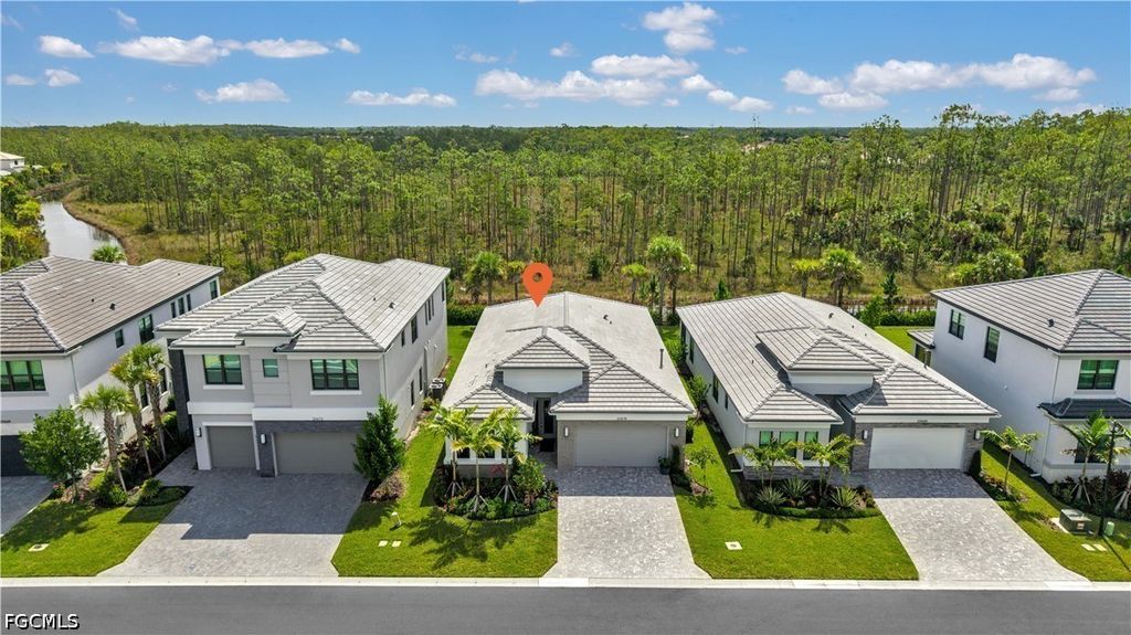 20678 Fair Oak Ln, Estero