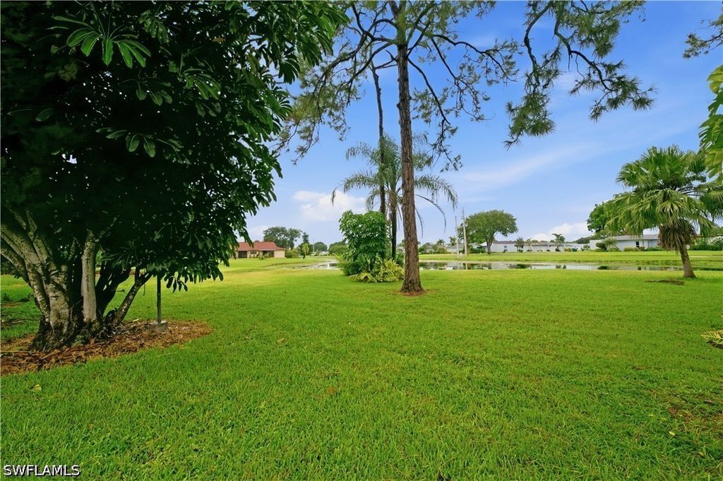 2041 Pine Isle Ln 2041, Naples