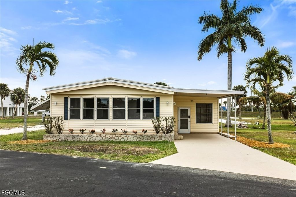 13651 Grackle Dr, FORT MYERS