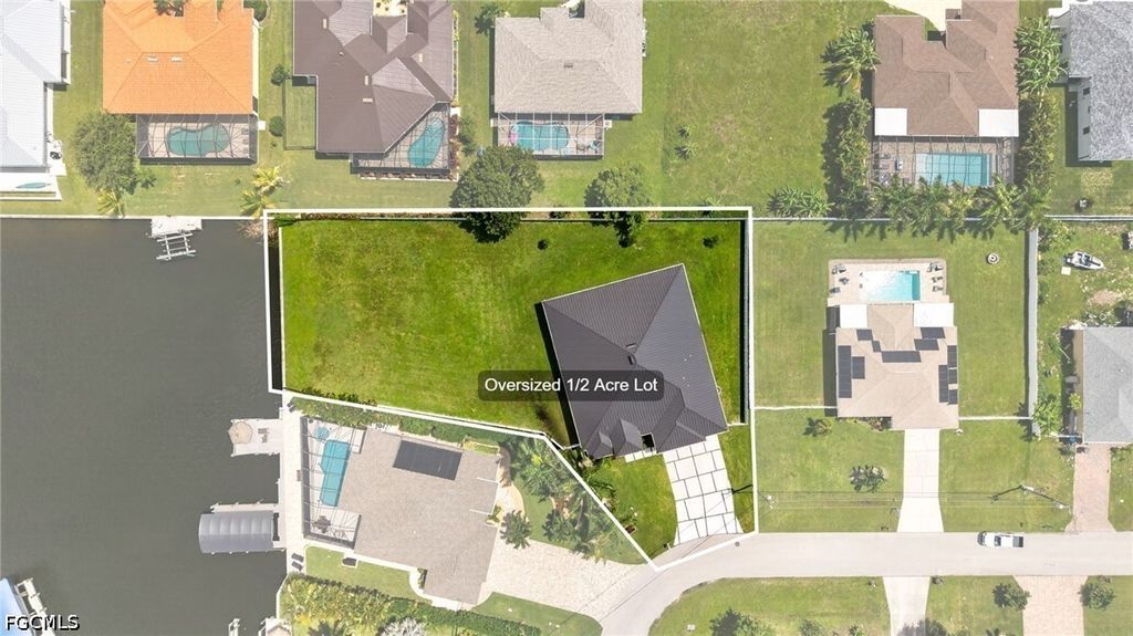 1726 Sw 36th Ter, Cape Coral