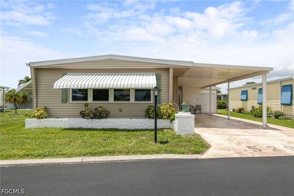 529 Palmer Blvd, NORTH FORT MYERS
