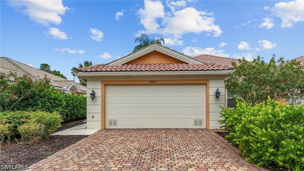 29017 Alessandria Cir, Bonita Springs