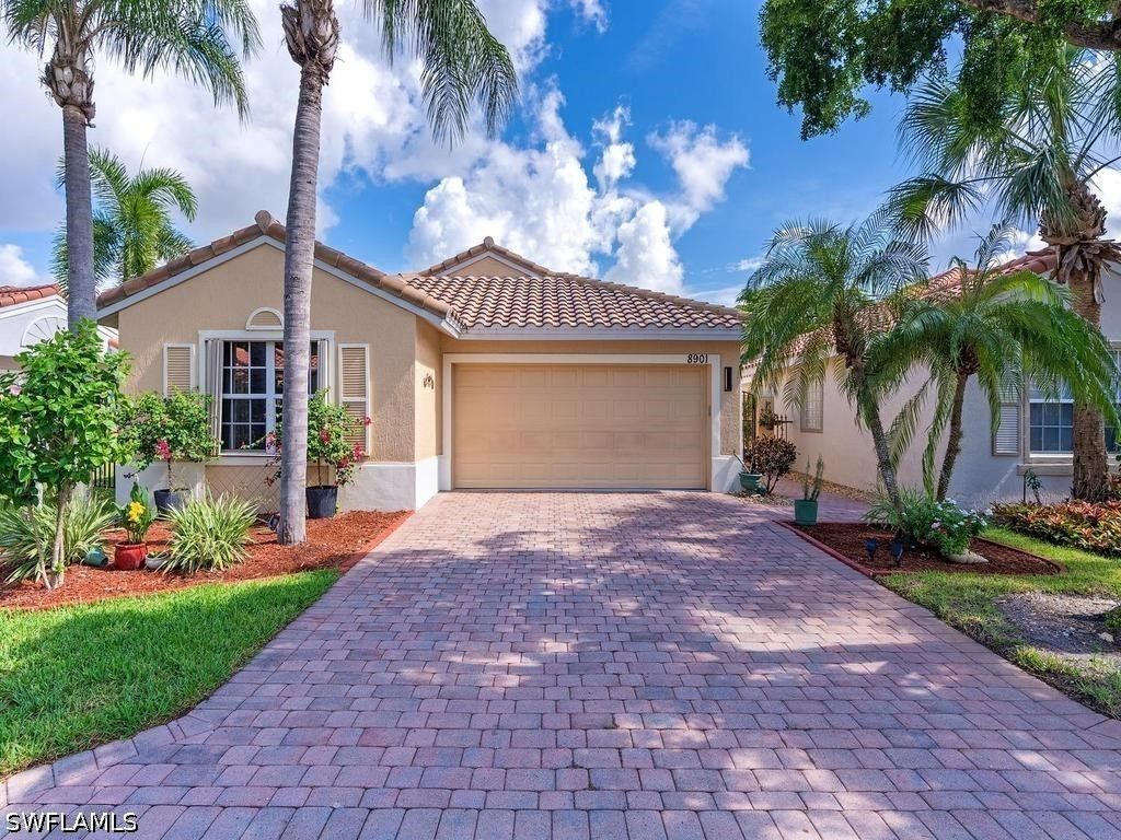 8901 Cascades Isle Blvd, ESTERO