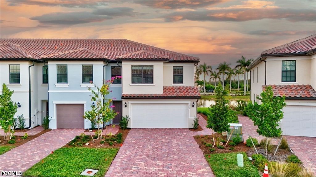 1424 Weeping Willow Ct, Cape Coral