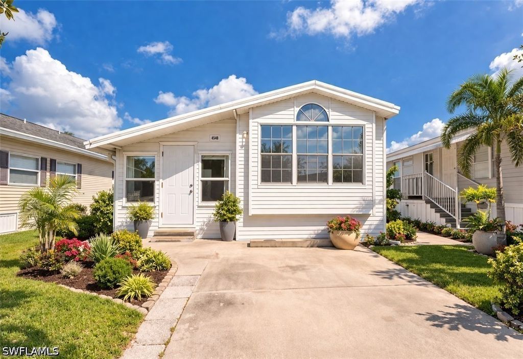 4540 Robert E Lee Blvd E, Estero