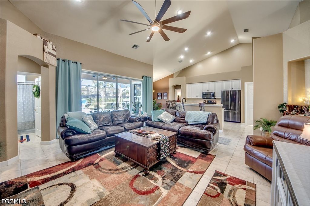 14008 Shimmering Lake Ct, Fort Myers