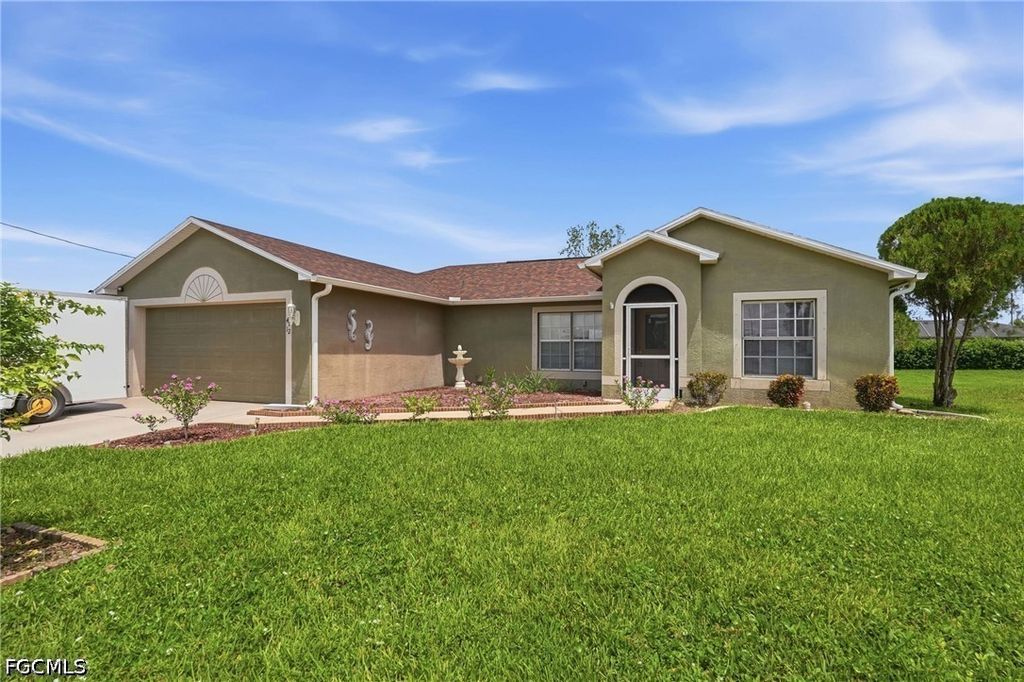 4112 10th St W, LEHIGH ACRES
