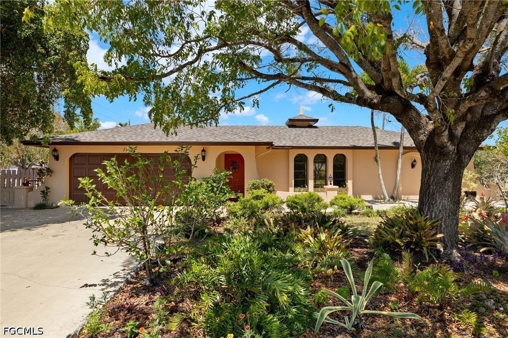 1011 El Mar Ave, FORT MYERS