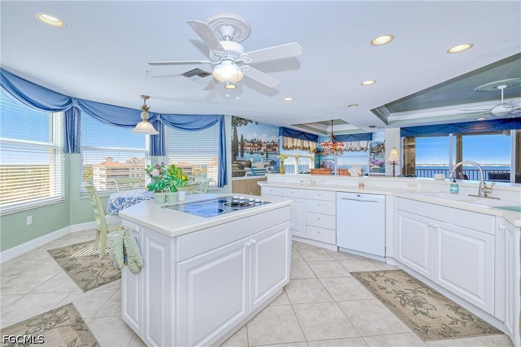 15100 Harbour Isle Dr 701, FORT MYERS