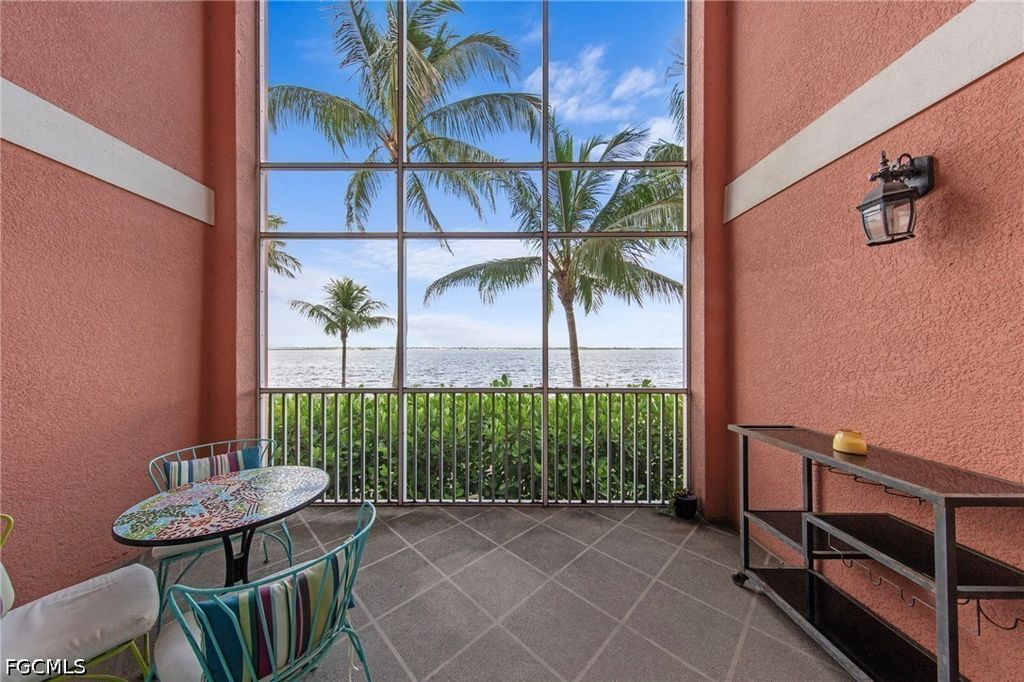 2745 1st St 106, Fort Myers