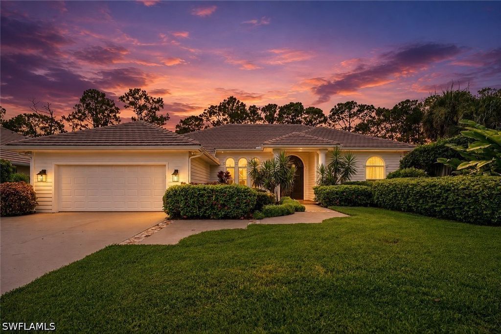 189 Edgemere Way S, Naples