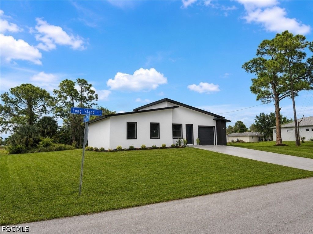 703 Long Island St E, LEHIGH ACRES