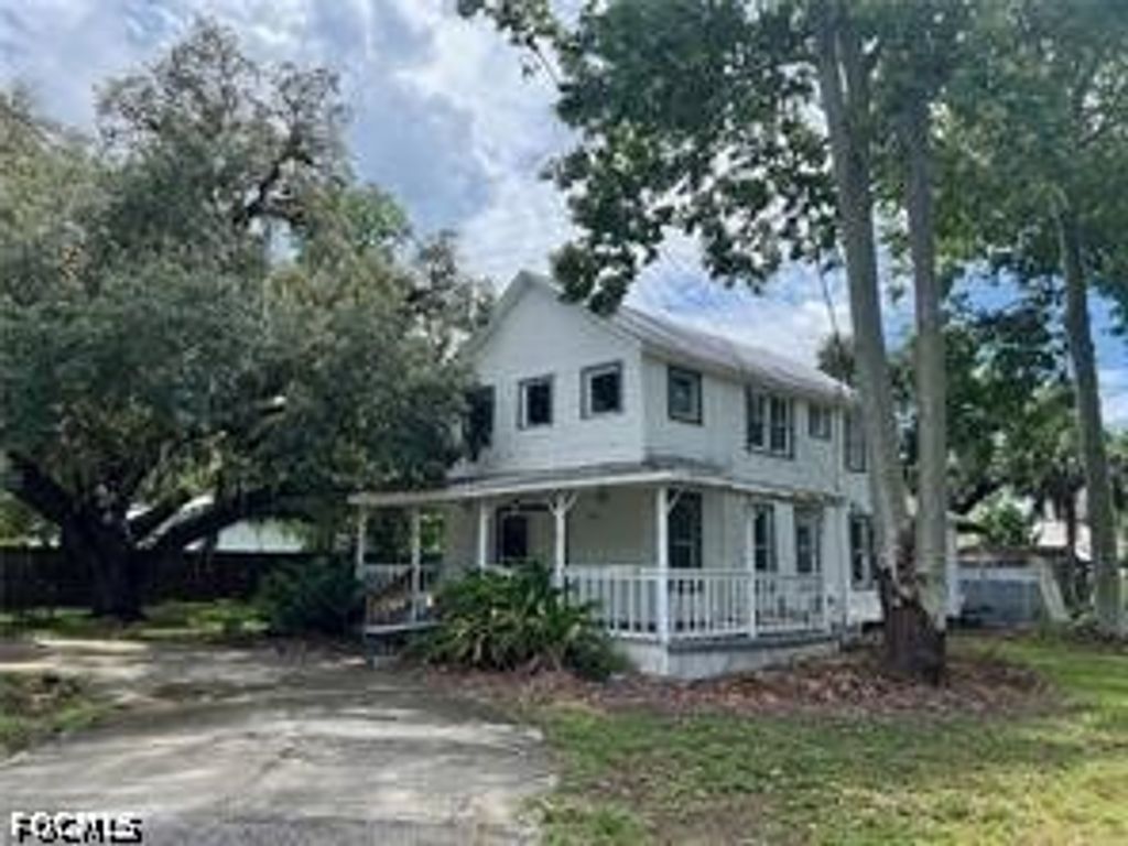 253 S Cypress St, Labelle