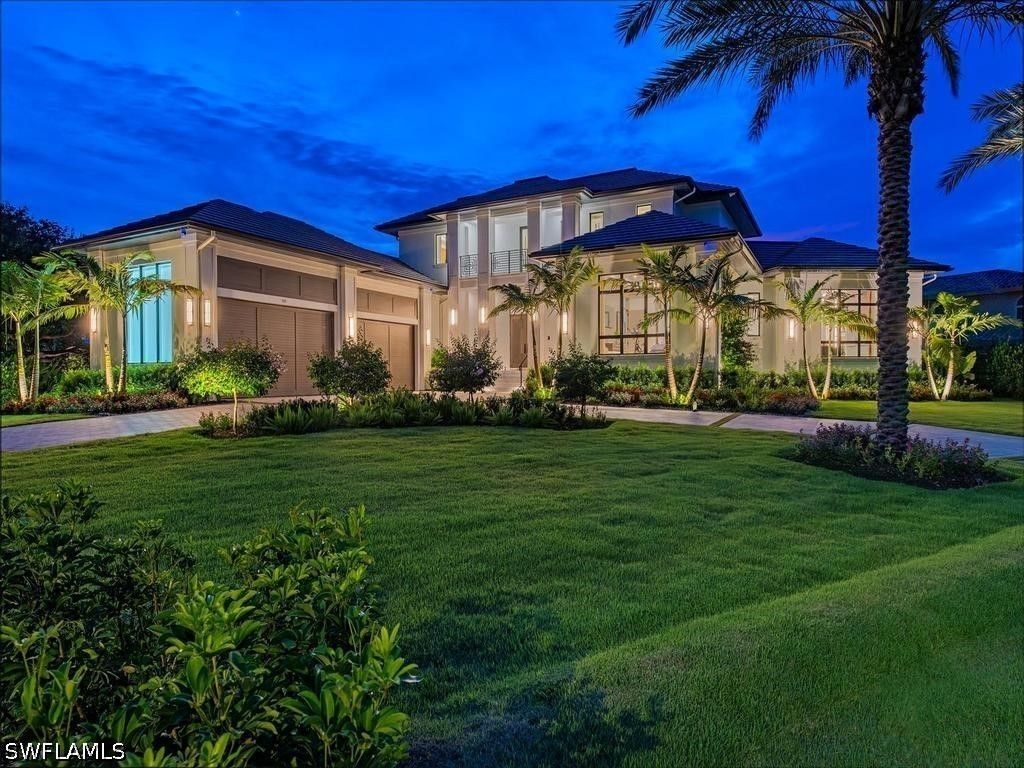 405 Neapolitan Way, Naples
