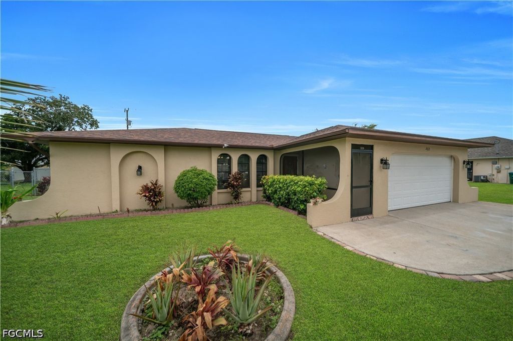 312 Ne 17th Ave, Cape Coral