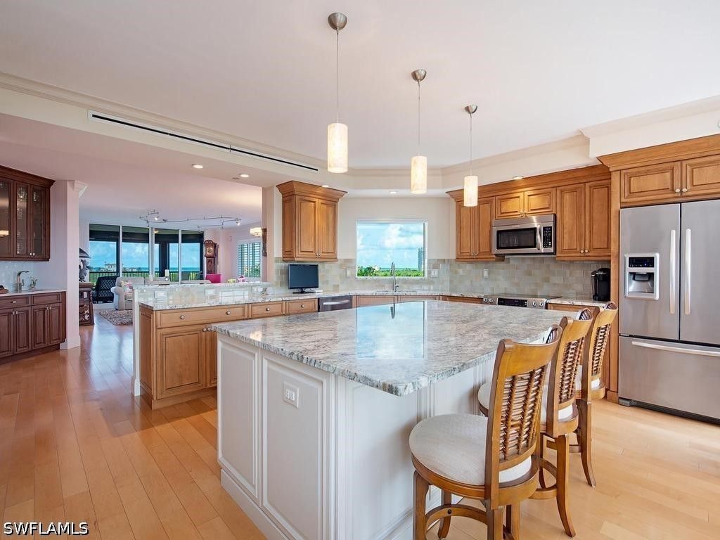 7425 Pelican Bay Blvd 506, Naples