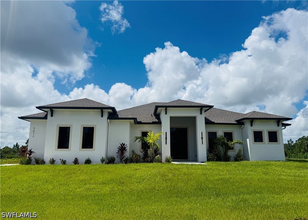 3672 68th Ave Ne, Naples