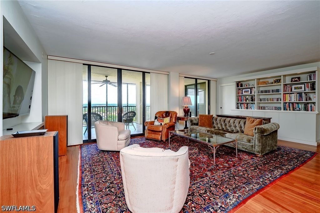 5601 Turtle Bay Dr 1203, Naples