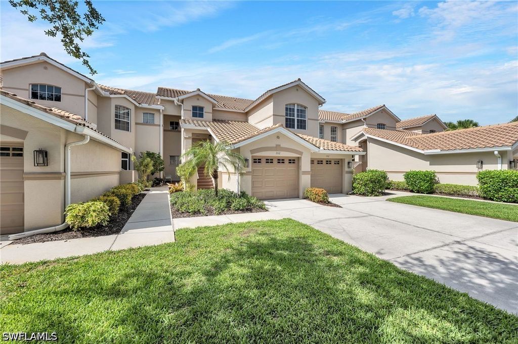 8458 Radcliffe Ter 202, Naples